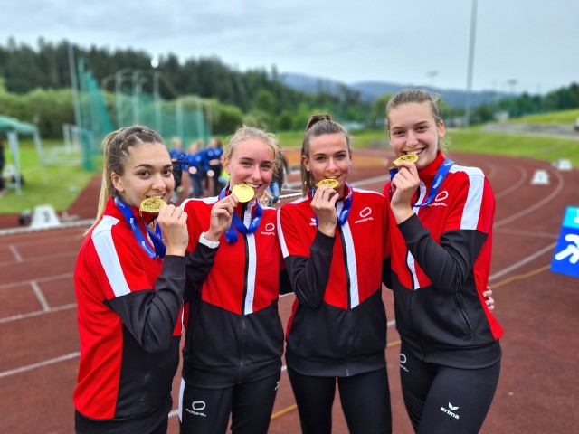 Štafeta 4x100m: Ajda Kaučič, Nika Kralj, Danaja Krajnc, Liza Kšela